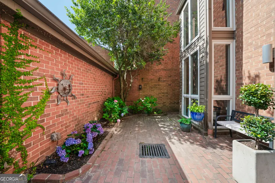 3 Willow Glen, Atlanta, GA 30342 - #2