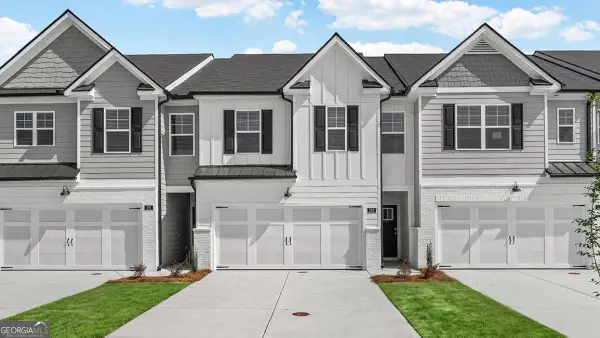 228 Sound Circle, Stockbridge, GA 30281