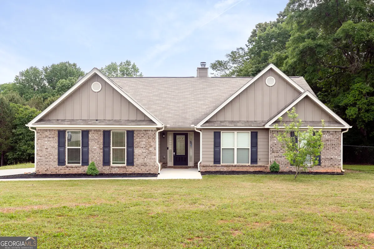 2028 Highway 211 Ne, Statham, GA 30666 - #1