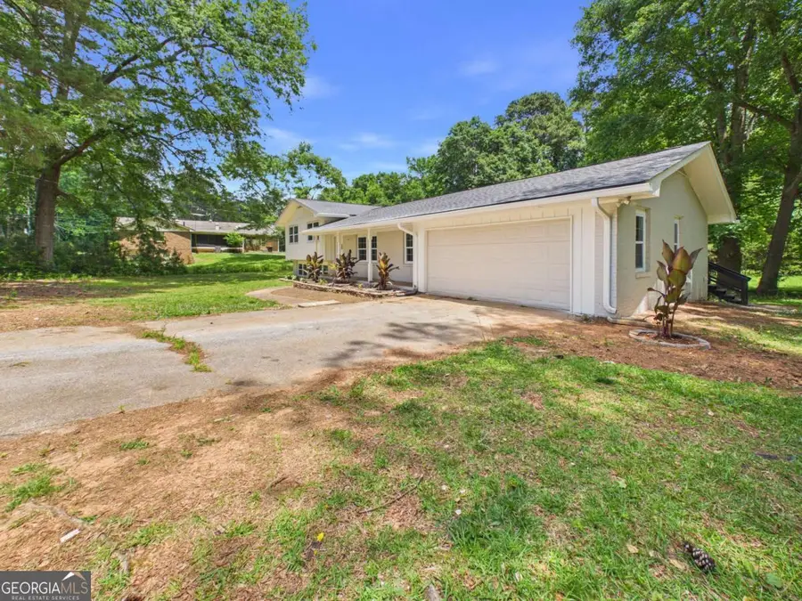 6740 Tell Road, Fairburn, GA 30213 - #3