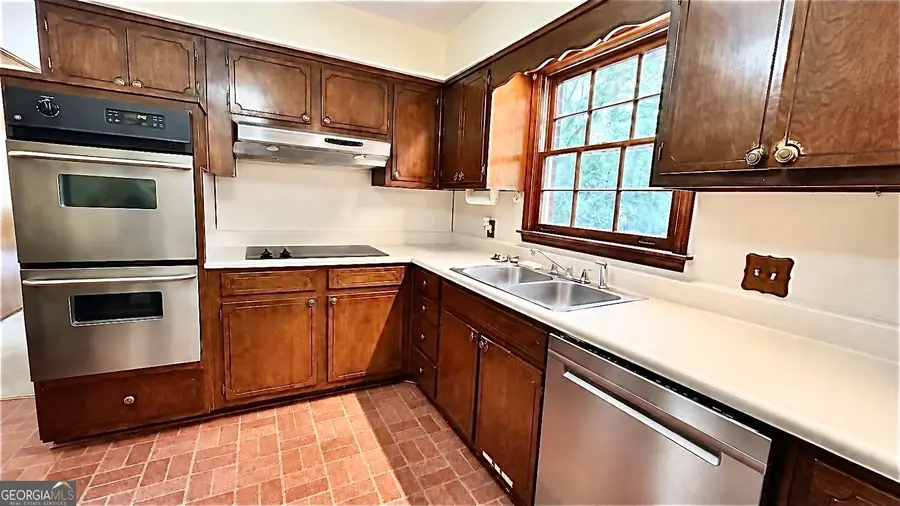 4056 White Oak Lane Sw, Lilburn, GA 30047 - #3