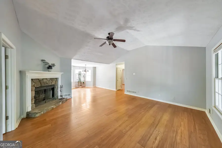 623 Peachtree Drive Se, White, GA 30184 - #3