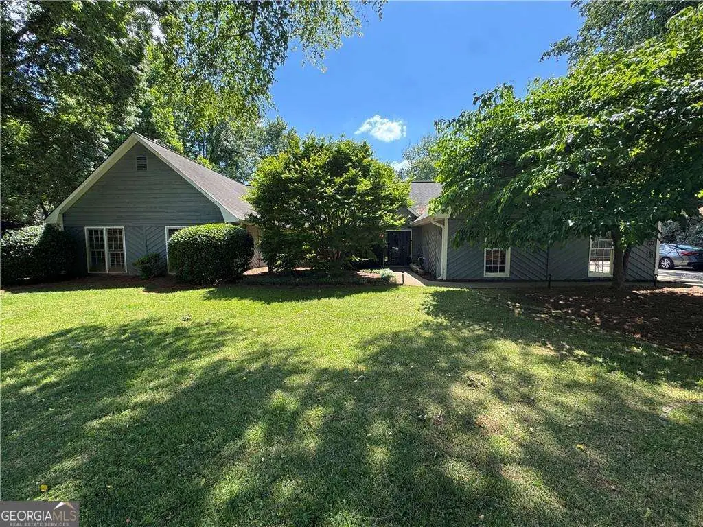 555 Saddle Creek Circle, Roswell, GA 30076 - #1