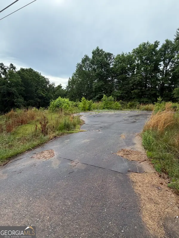 2934 Bridge Drive, Gainesville, GA 30506