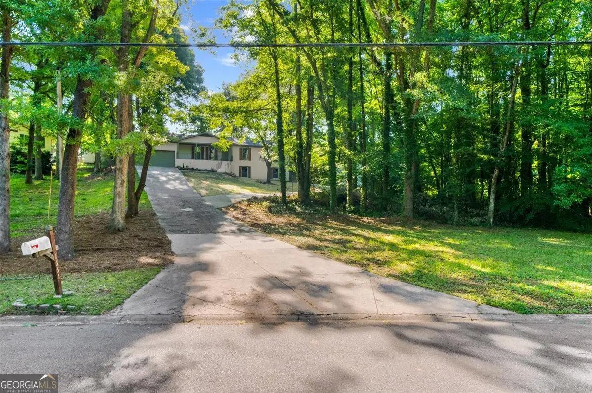 1661 Oak Ridge Circle Sw, Stone Mountain, GA 30087 - #1