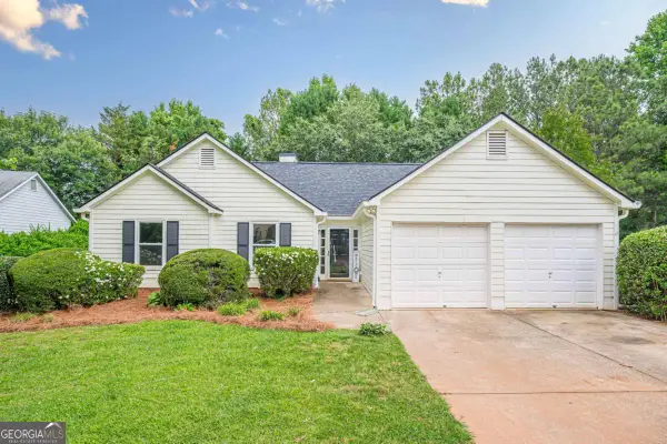 3002 Lake Park Trail, Acworth, GA 30101