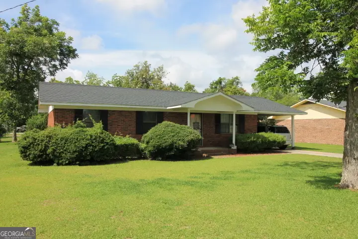 114 W 8th Street, Alma, GA 31510 - #2