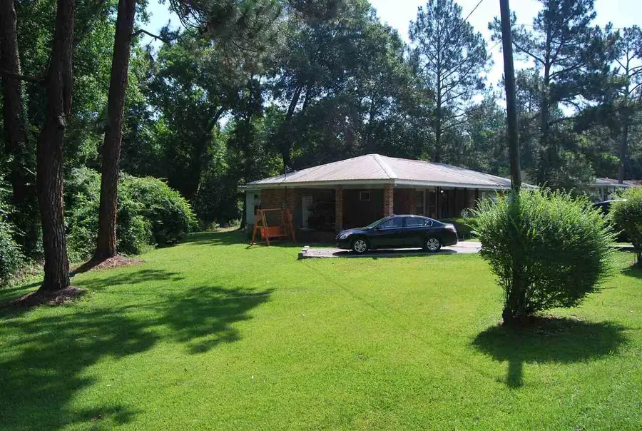 423 William Rountree Street, Swainsboro, GA 30401 - #3