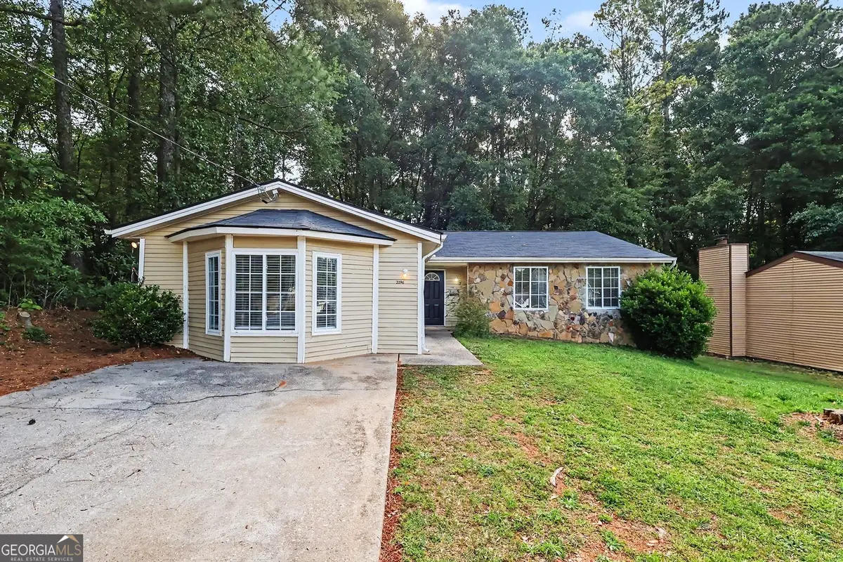 2196 Scarbrough Drive, Stone Mountain, GA 30088 - #1