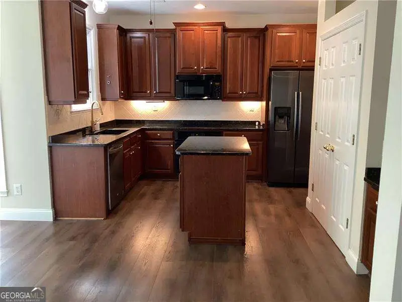 4265 Sinclair Shores Road, Cumming, GA 30041 - #2