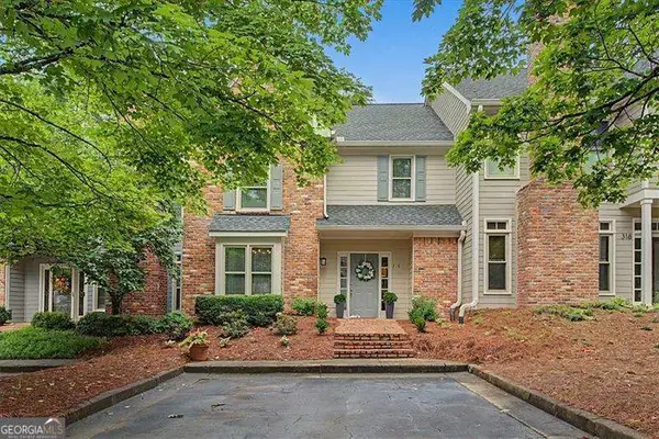 316 River Glen Drive, Roswell, GA 30075