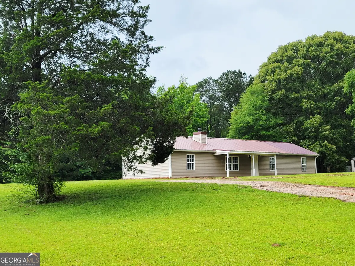 304 Baughs Cross Road, West Point, GA 31833 - #1