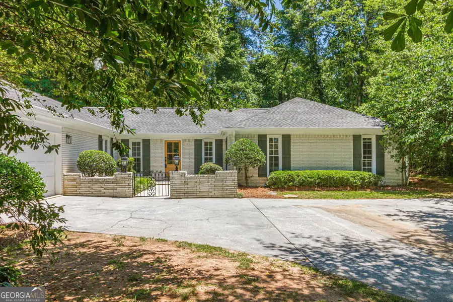4296 Huntington Circle, Dunwoody, GA 30338 - #2