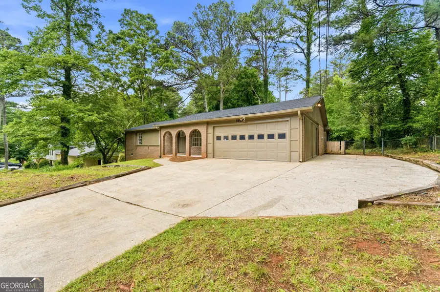 5824 Oakleaf Way, Stone Mountain, GA 30087 - #2