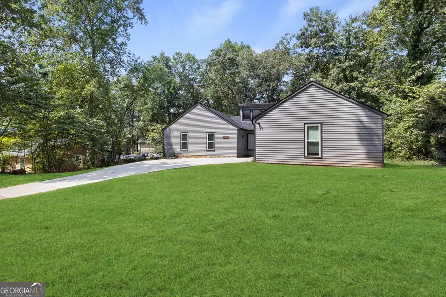 1060 Deer Chase, Stone Mountain, GA 30088 - #2
