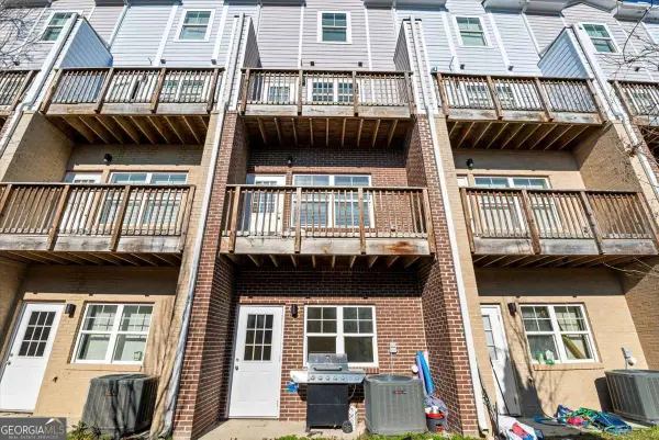 2017 Ocean Drive, Atlanta, GA 30318