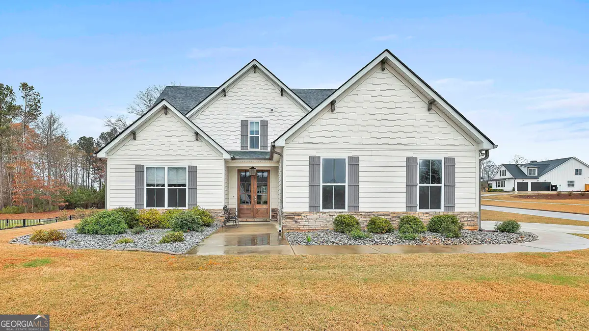 153 N Cove Drive, Newnan, GA 30263 - #1
