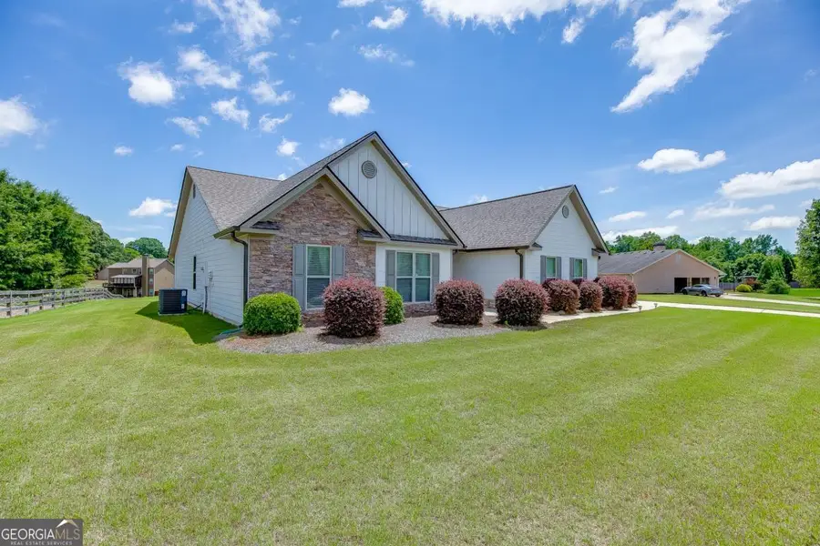 818 Bradmore Court, Hoschton, GA 30548 - #3