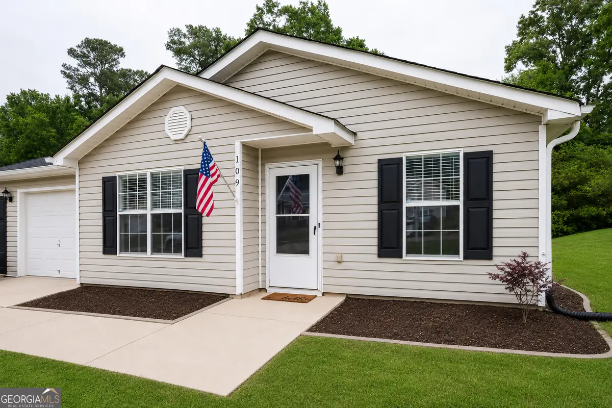 109 Ashley Oaks Drive, Barnesville, GA 30204 - #1