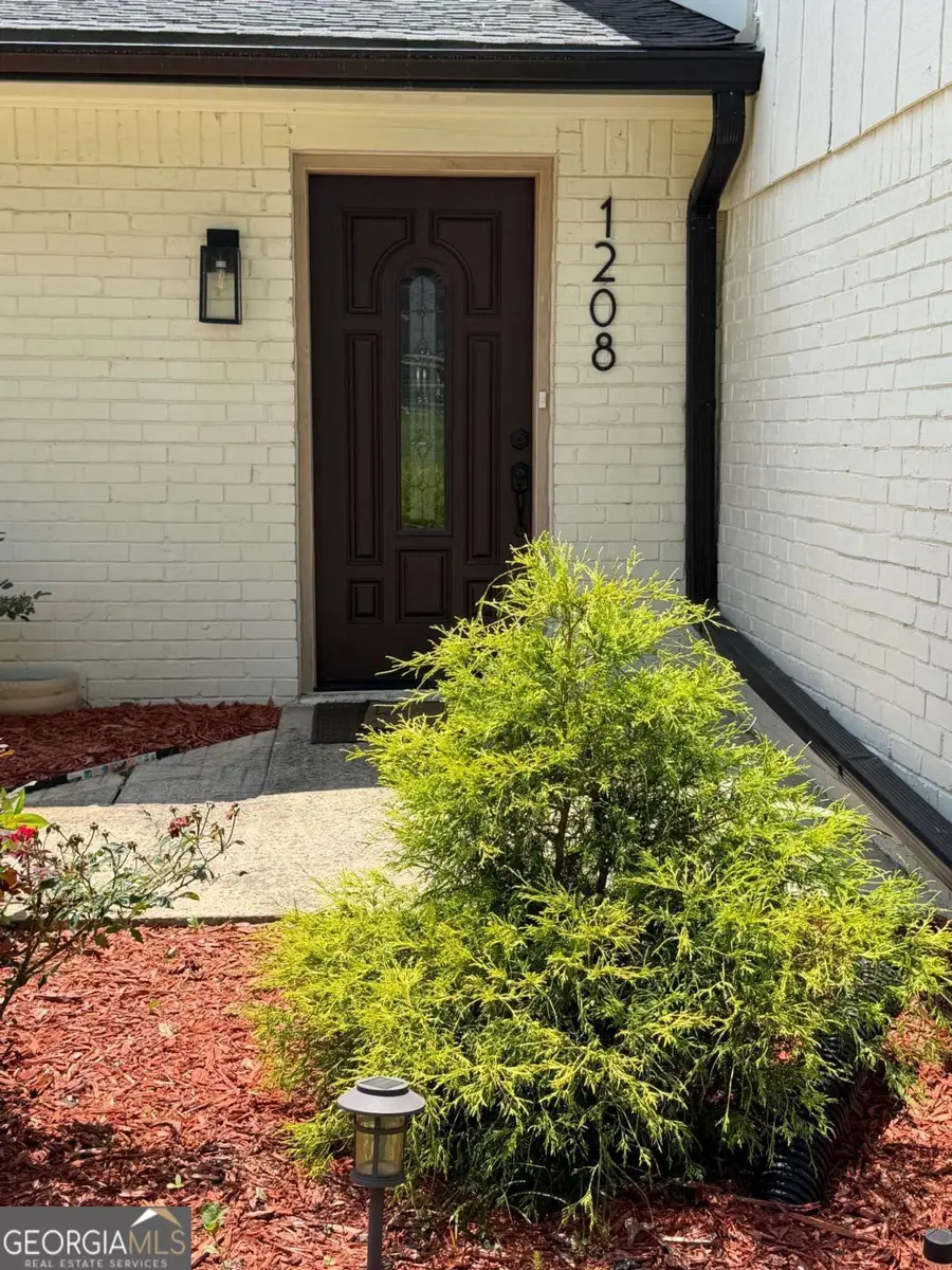 1208 Golden Circle Sw, Lilburn, GA 30047 - #3