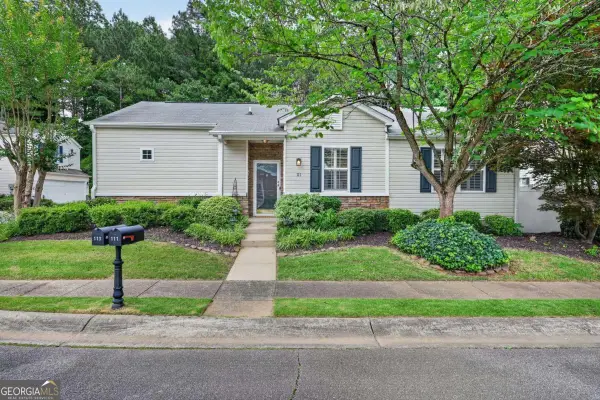 111 W Oaks Court, Woodstock, GA 30188