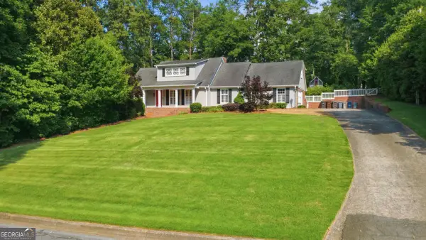 2 Walnut Drive, Cartersville, GA 30120