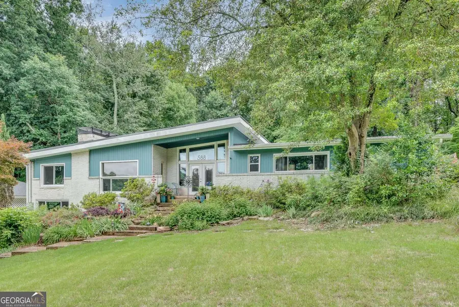 588 Kenilworth Circle, Stone Mountain, GA 30083 - #3