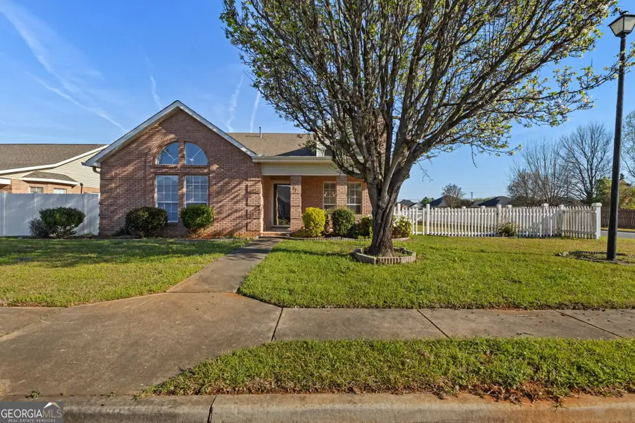87 Park Ln, Warner Robins, GA 31093 - #3
