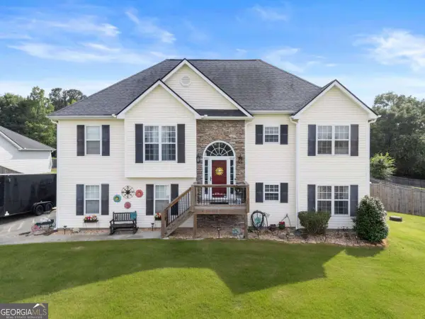 233 Cambridge Drive, Loganville, GA 30052