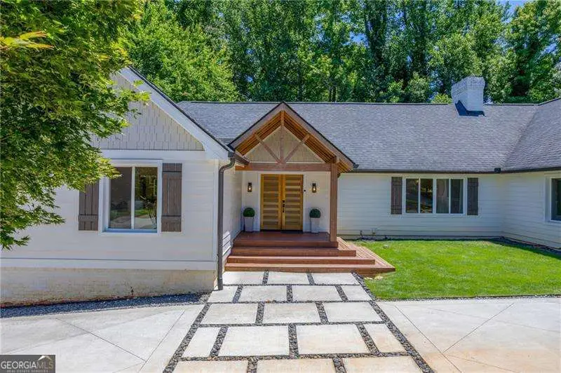 155 Marsh Glen Point, Sandy Springs, GA 30328 - #2
