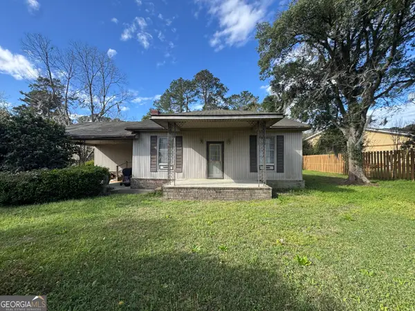1761 Grove Point Road, Savannah, GA 31419