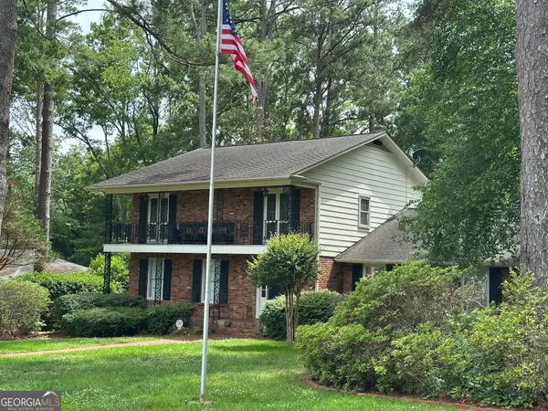 810 Stewart Avenue, Union Point, GA 30669