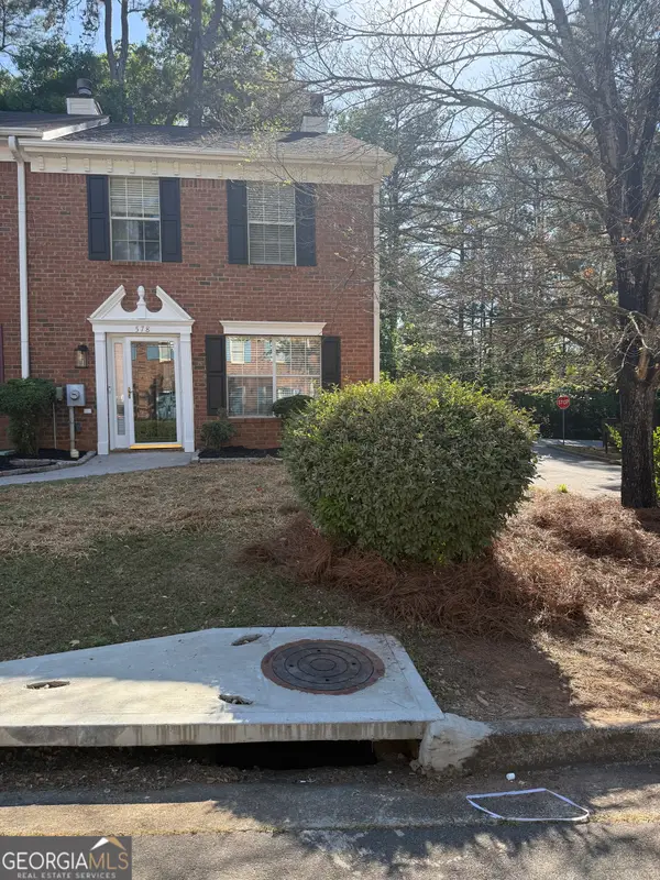 578 Hambrick Square, Stone Mountain, GA 30083