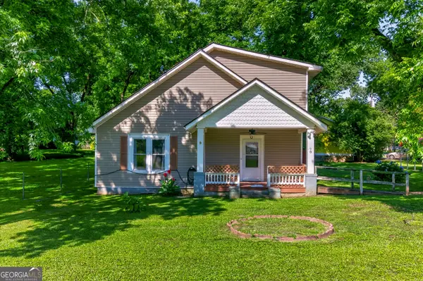 98 S 5th Street, Colbert, GA 30628