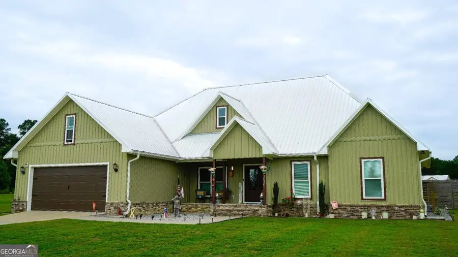 1030 Paris Avenue, Swainsboro, GA 30401 - #3