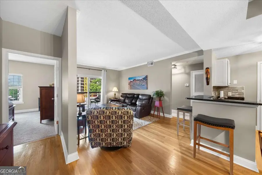 1074 Peachtree Walk Ne #B401, Atlanta, GA 30309 - #2