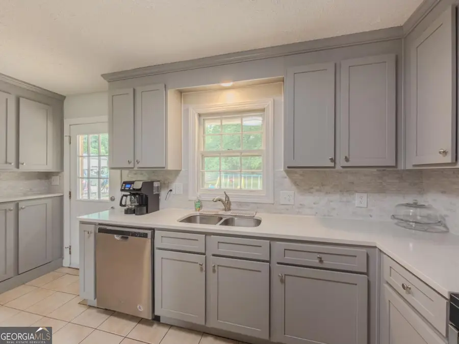 880 Virginia Court Se, Conyers, GA 30094 - #2