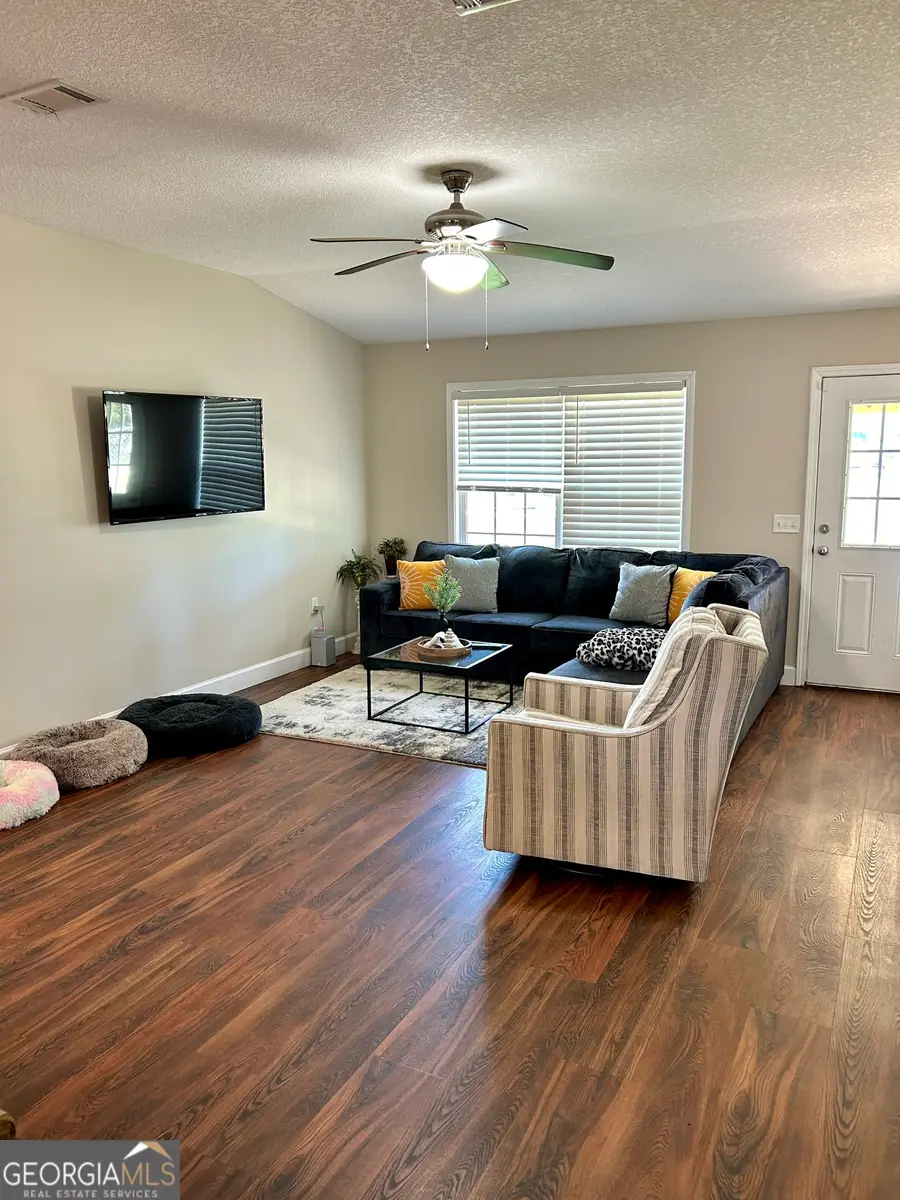 211 Twinn Lakes Dr, Baxley, GA 31513 - #3