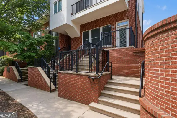 745 Fountainhead Lane Ne #111, Atlanta, GA 30324