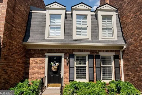 13 Stratford Hall Place Ne #13, Atlanta, GA 30342