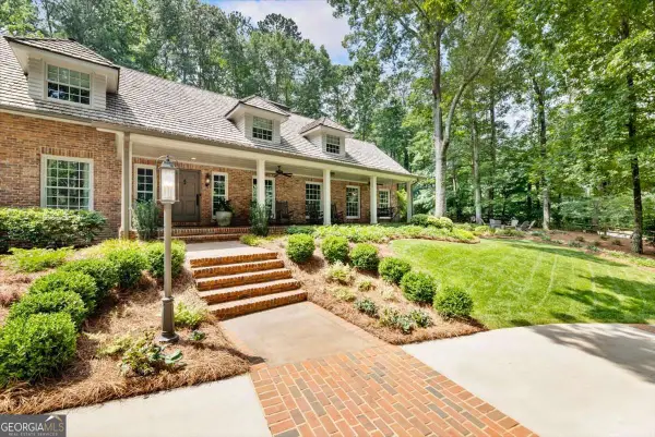 100 Huntcliff Point, Sandy Springs, GA 30350