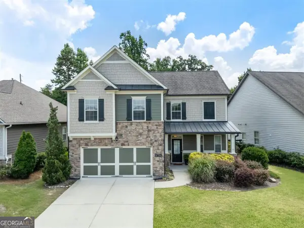 6734 Birch Bark Way, Flowery Branch, GA 30542