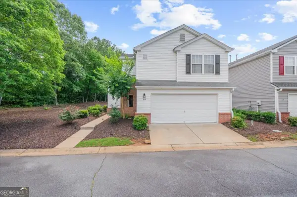 656 W Oaks Drive, Woodstock, GA 30188