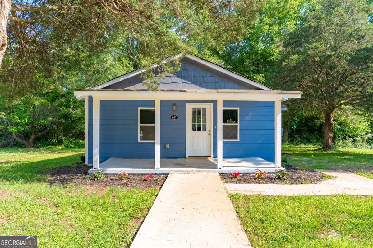 808 Davis Street, Monroe, GA 30655 - #1