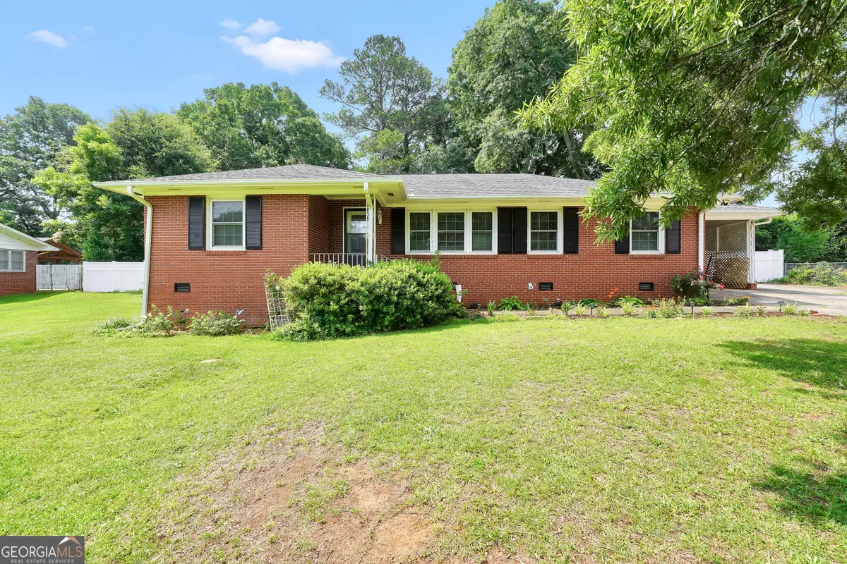 105 Pine Street, Barnesville, GA 30204 - #1