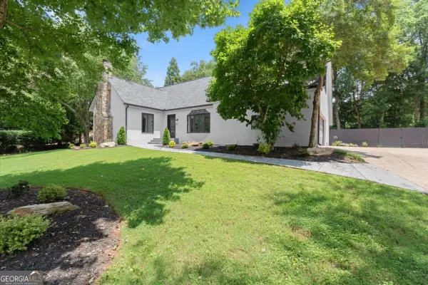 4562 Columns Drive, Marietta, GA 30067
