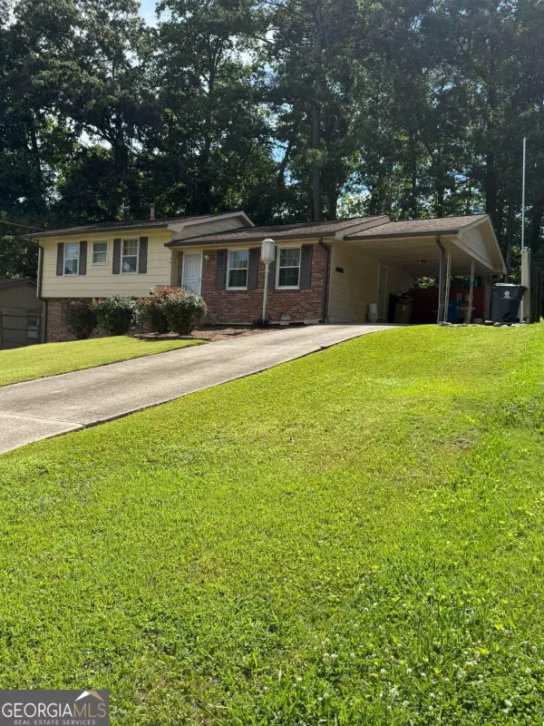 6490 Cedar Hurst Trail, Atlanta, GA 30349