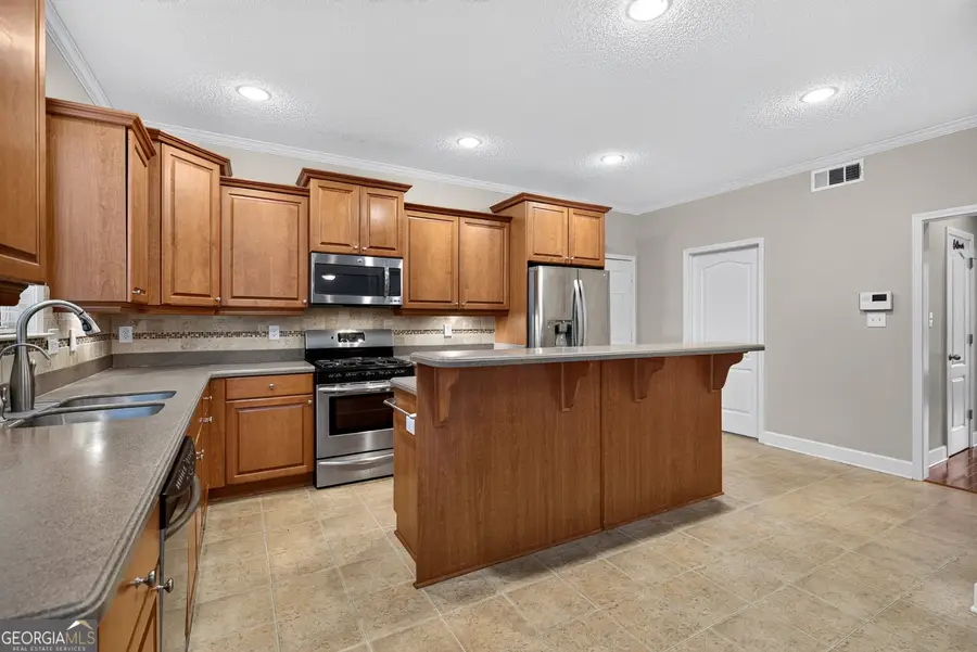 165 Keaton Dr, Fayetteville, GA 30215 - #3
