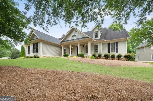2704 Lost Lakes Drive, Powder Springs, GA 30127