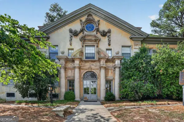 200 Montgomery Ferry Drive Ne #19, Atlanta, GA 30309